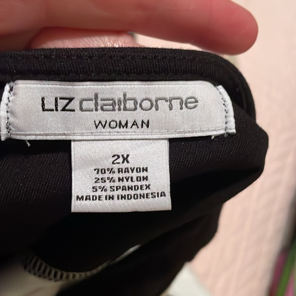 Liz Claiborne Top/skirt set - Picture 8 of 8